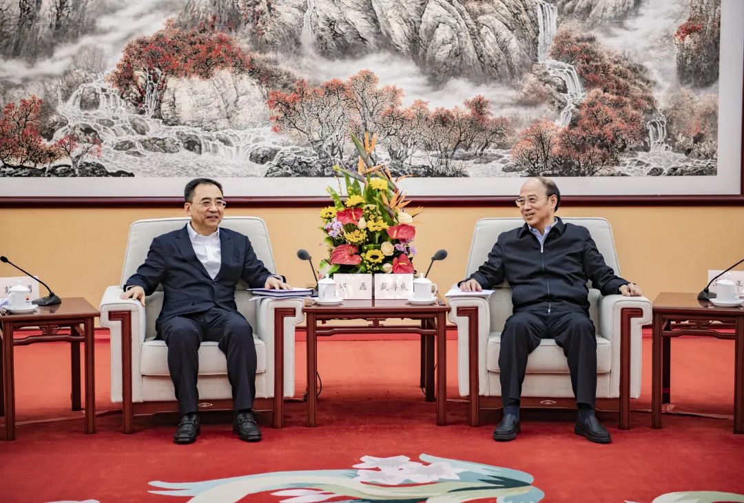 鄒磊拜會(huì)中國石油集團(tuán)黨組書記、董事長戴厚良