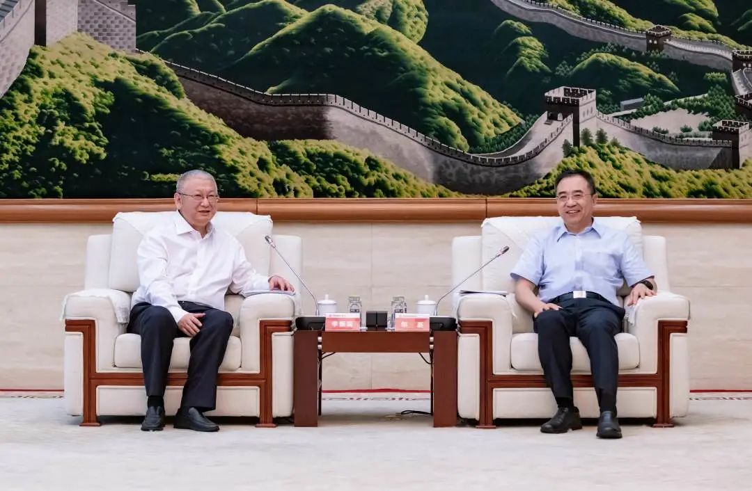 鄒磊會(huì)見隆基股份總裁李振國(guó)、森特股份董事長(zhǎng)劉愛森