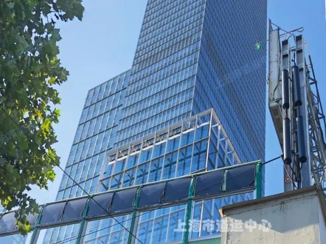 光伏發(fā)電棒＋柔性組件！上海高架路聲屏障安裝光伏