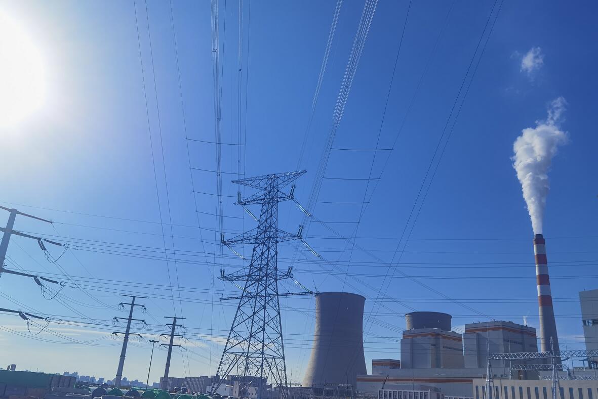 集寧熱電廠(chǎng)二期500千伏送出工程順利完成多處集中帶電線(xiàn)路跨越施工