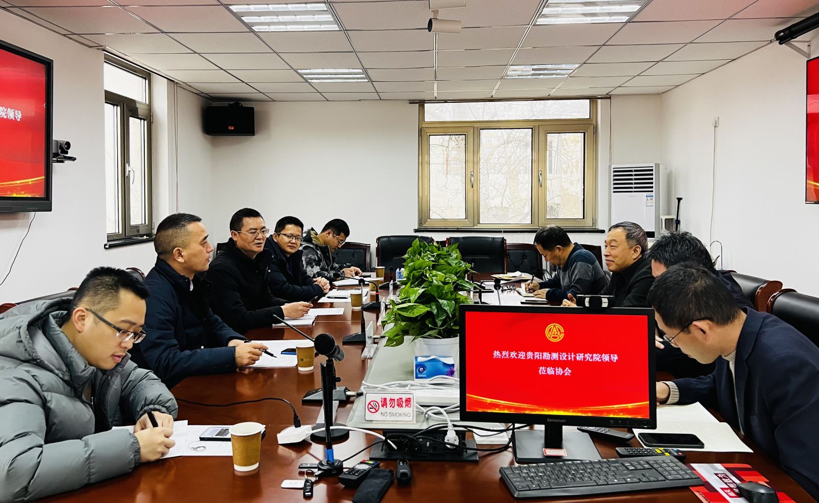 中國電力規(guī)劃設計協(xié)會李愛民與中國電建貴陽院、國網江蘇電力設計咨詢公司領導座談交流