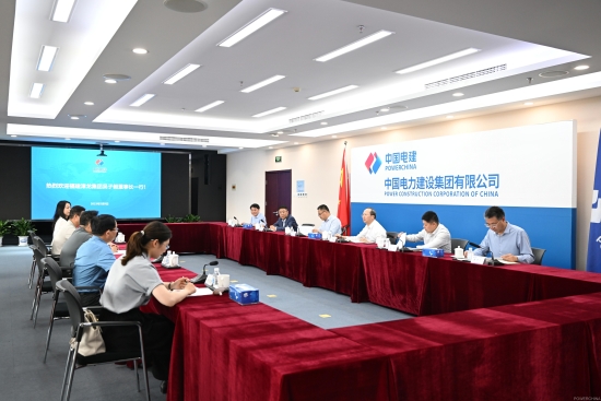 中國電建黨委常委、副總經(jīng)理徐鵬程與漳龍集團黨委書記、董事長吳子毅會談