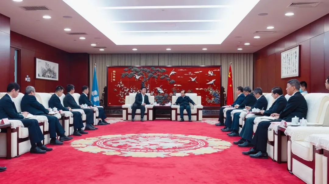 華電集團(tuán)黨組書記、董事長(zhǎng)江毅會(huì)見海博思創(chuàng)董事長(zhǎng)、總經(jīng)理張劍輝