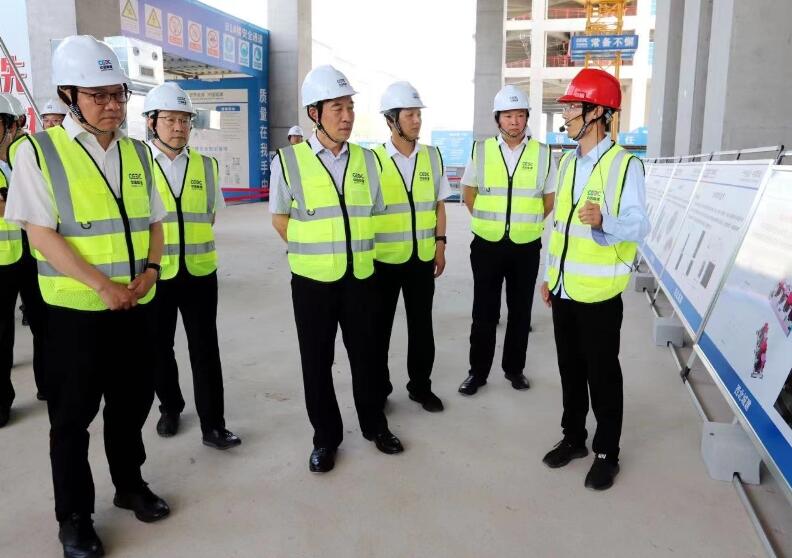 中國能建黨委副書記、總經(jīng)理孫洪水到西北城建未來廣場A區(qū)項目開展安全生產(chǎn)督導(dǎo)