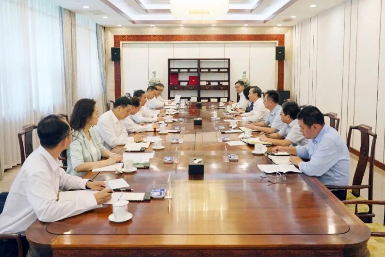 中國(guó)能建黨委書記、董事長(zhǎng)宋海良與中國(guó)貿(mào)促會(huì)會(huì)長(zhǎng)任鴻斌會(huì)談