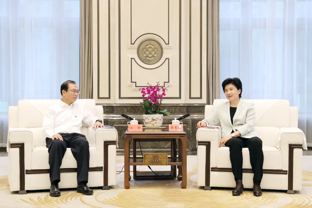 華電集團(tuán)黨組書記、董事長江毅拜會(huì)黑龍江省委副書記、省長梁惠玲