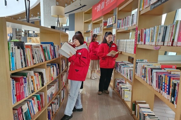烏海供電公司聯(lián)合黨支部：開展“中華民族一家親，同心共筑中國夢”全民閱讀活動