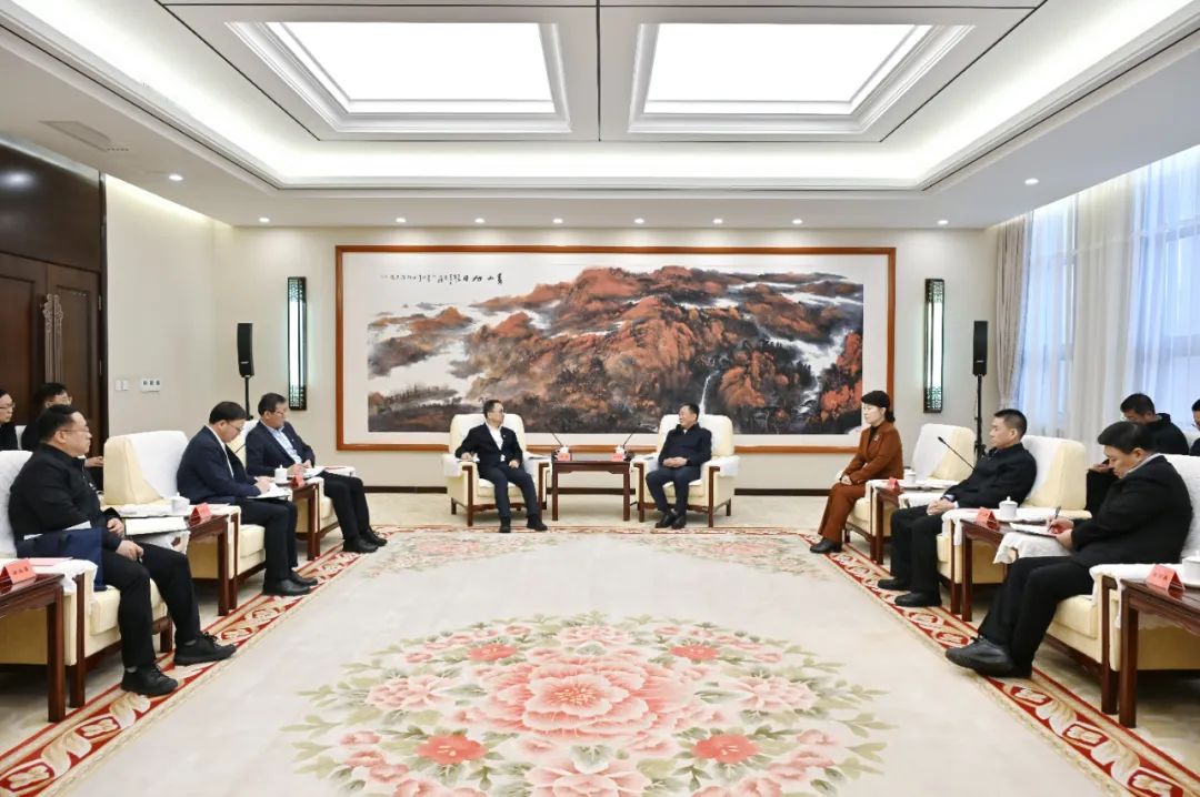中國大唐集團有限公司董事長鄒磊拜會內(nèi)蒙古自治區(qū)黨委書記孫紹騁、自治區(qū)主席王莉霞