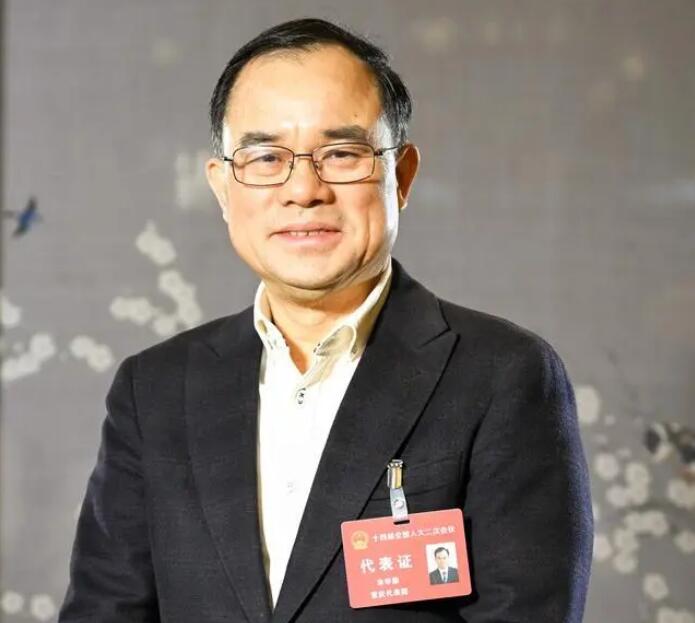 【兩會好聲音】全國人大代表、長安汽車董事長朱華榮：強化市場調(diào)節(jié)手段，進一步改善汽車消費環(huán)境