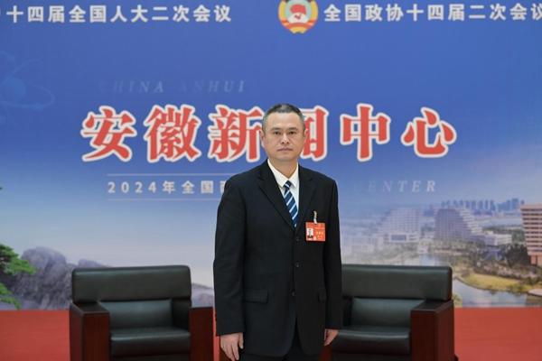 程韜代表：支持引入新質(zhì)生產(chǎn)力，鼓勵(lì)新能源商用車發(fā)展