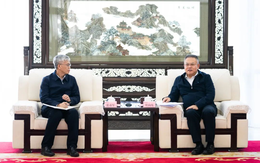 華電集團(tuán)黨組副書記、董事、總經(jīng)理葉向東會(huì)見東方電氣董事、總經(jīng)理、黨組副書記張彥軍