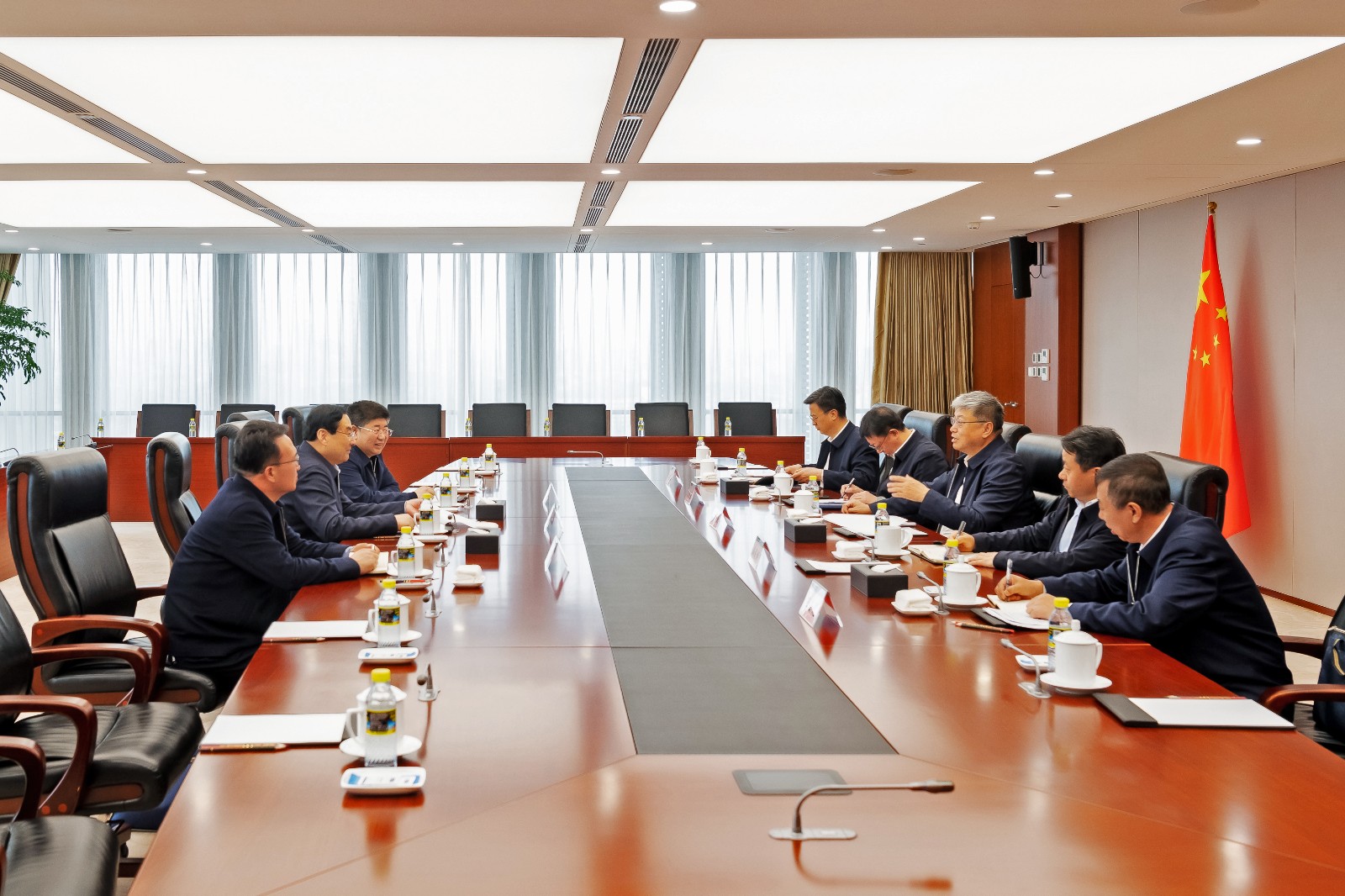 國家能源集團黨組書記、董事長劉國躍會見陜西省政協(xié)副主席、榆林市委書記張曉光