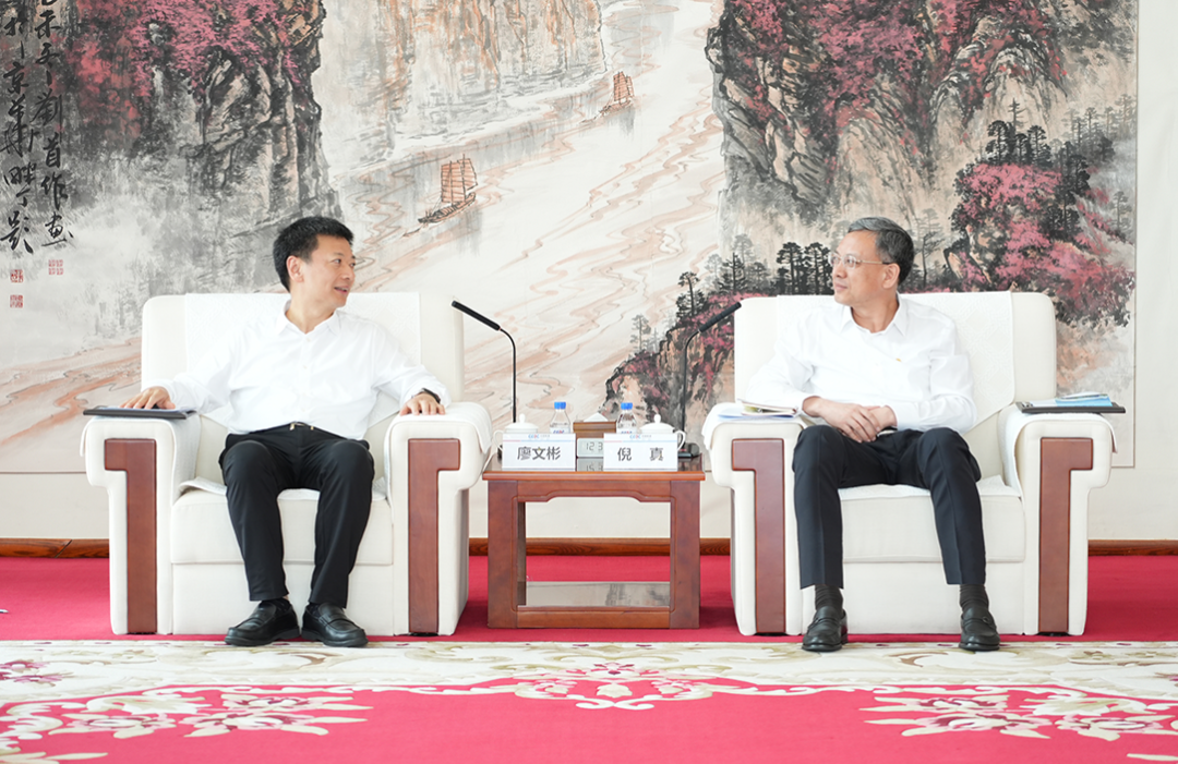 中國能建黨委副書記、總經(jīng)理倪真與宜賓市市長