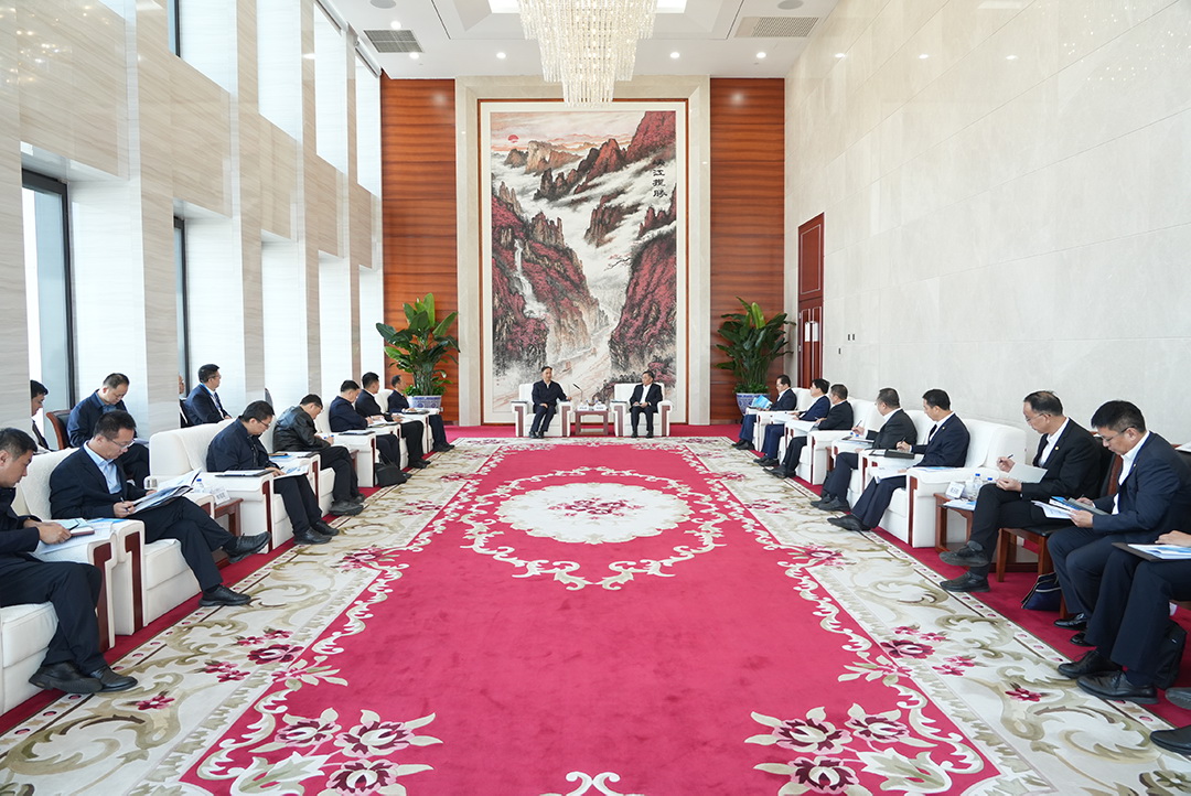 中國(guó)能建黨委書記、董事長(zhǎng)宋海良與山西省委常委、大同市委書記盧東亮?xí)? /></a></div>
				<div   id=