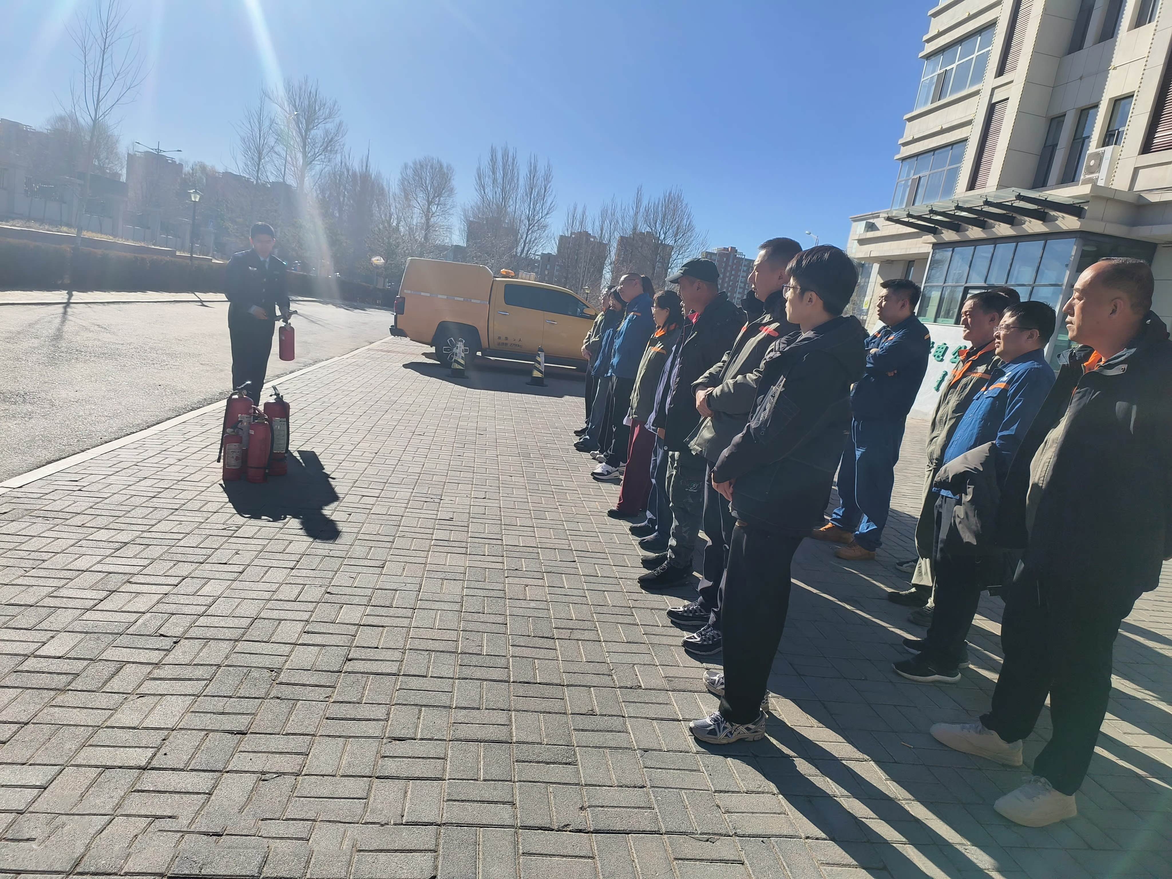 康巴什供電公司開展消防演練，筑牢安全防火墻