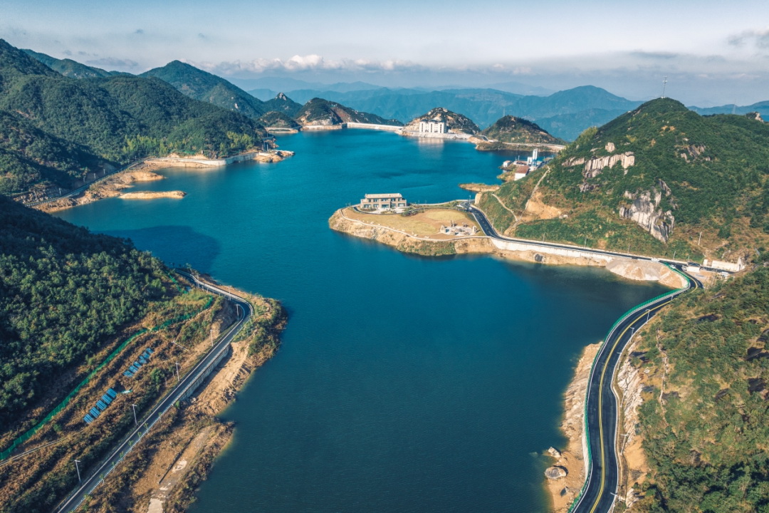 浙西南最大抽水蓄能電站首臺機組投產發(fā)電