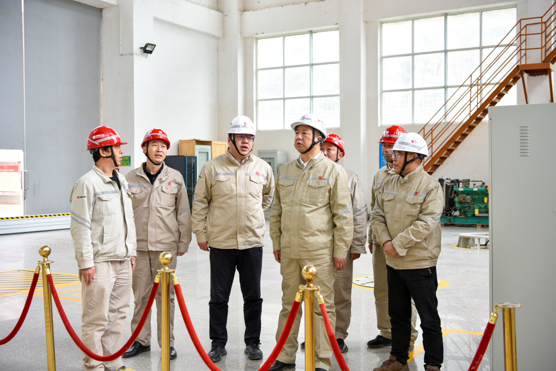 大唐甘肅公司黨委書記、董事長(zhǎng)王建偉到碧口水電廠調(diào)研指導(dǎo)工作