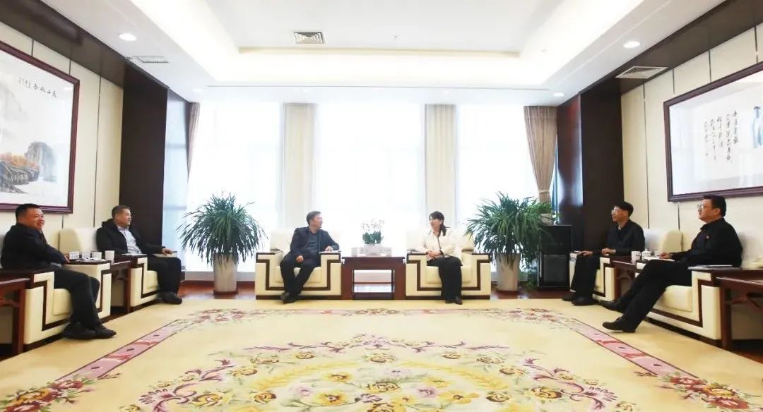 國家電投新疆公司與中國水電四局、中交集團(tuán)、運(yùn)達(dá)股份座談