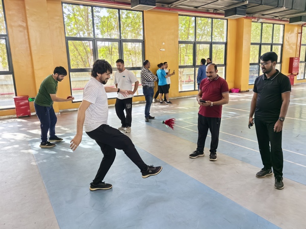 【新春走基層】熱熱鬧鬧過大年，海外堅(jiān)守迎新春