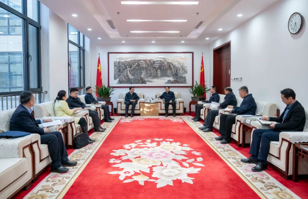 內(nèi)蒙古電力集團(tuán)與包頭市委、市政府交流座談